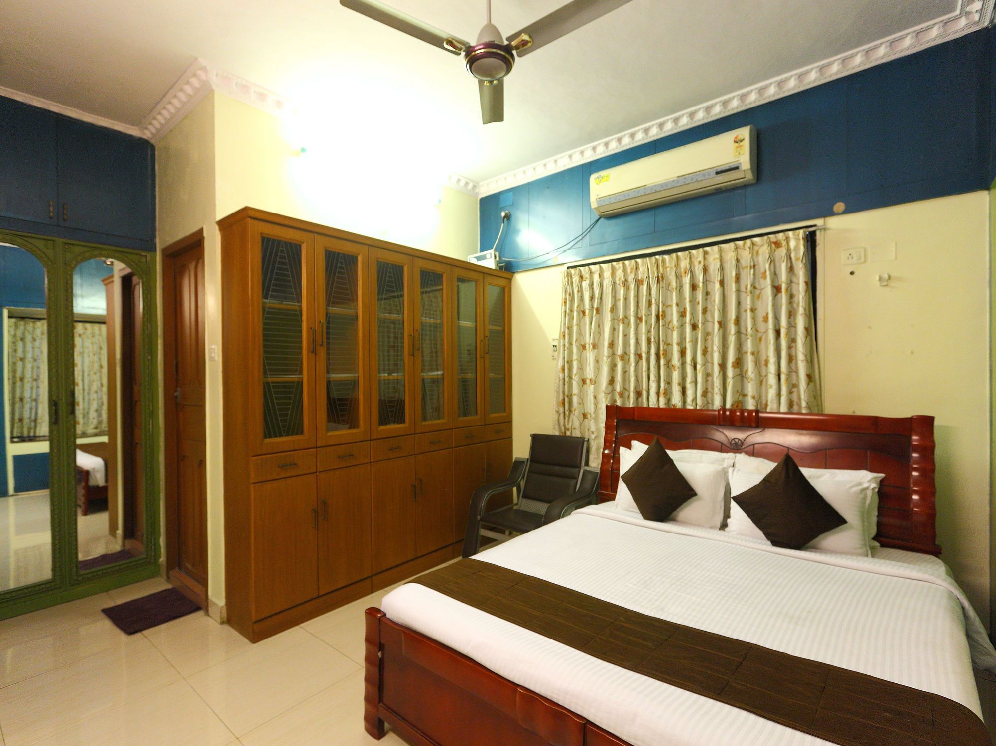 Oyo 8033 T Nagar 2*