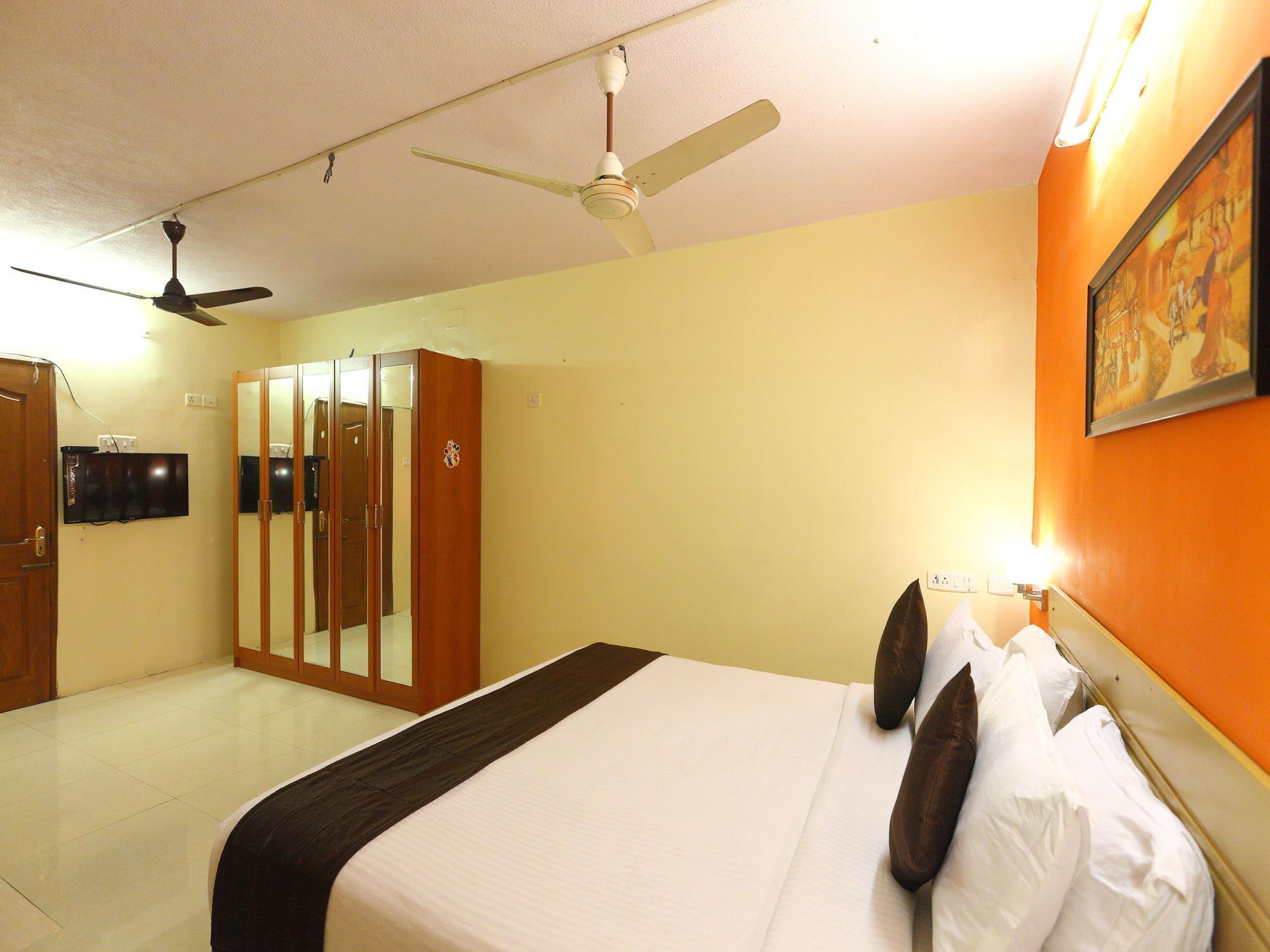 Oyo 8033 T Nagar