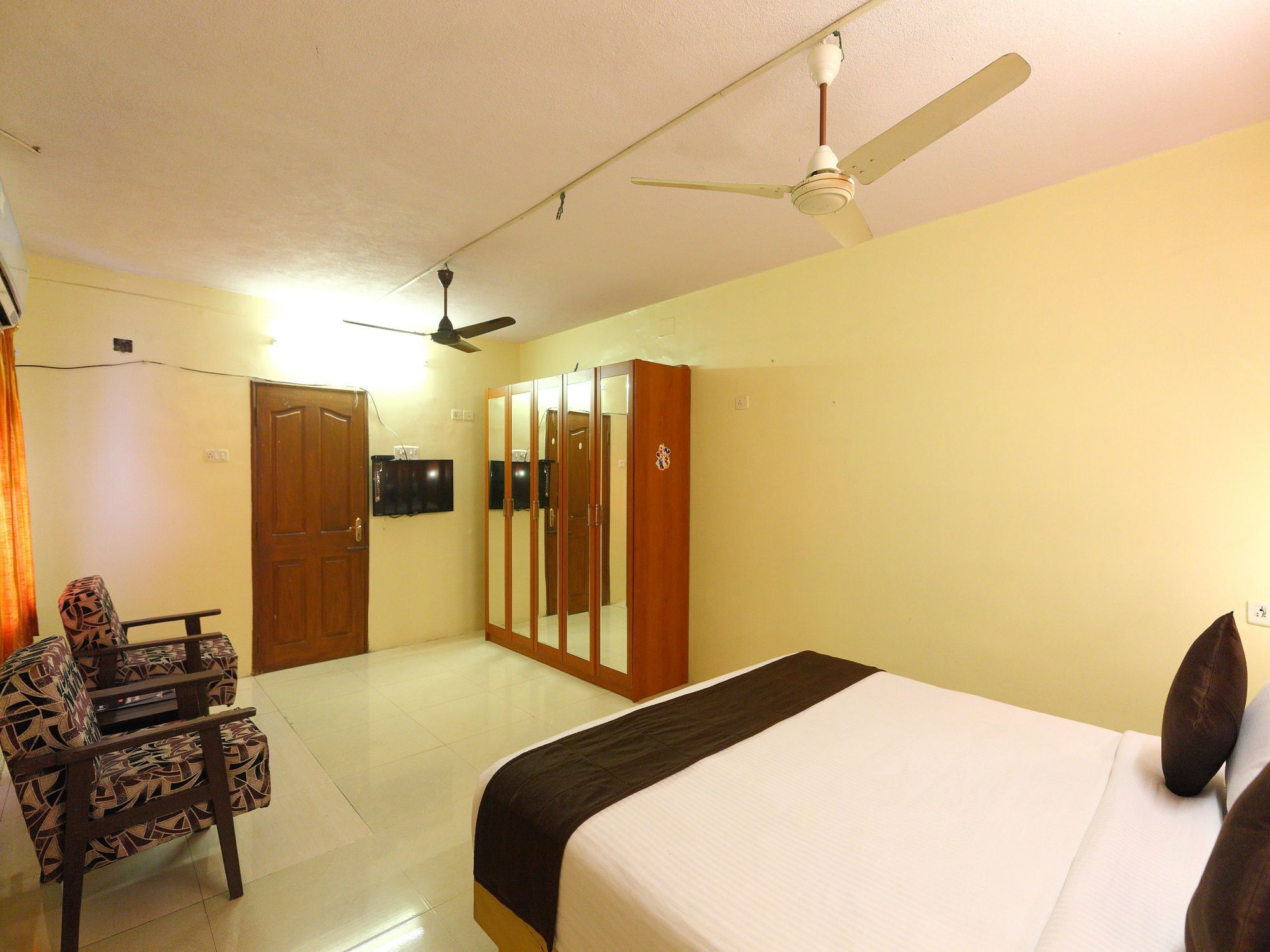 Oyo 8033 T Nagar Hotel Chennai